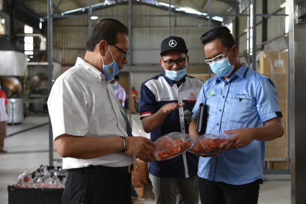 Lawatan Kerja YB EXCO Pertanian Johor Ke Pusat Perusahaan Saleh Food Industries Sdn Bhd