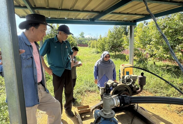 Program Lawatan Kerja Pengarah Pertanian Negeri Johor ke Ulu Tiram
