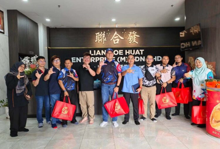LAWATAN SELIAAN DI KULAI PERKUKUH KERJASAMA JABATAN PERTANIAN DAN PIHAK INDUSTRI